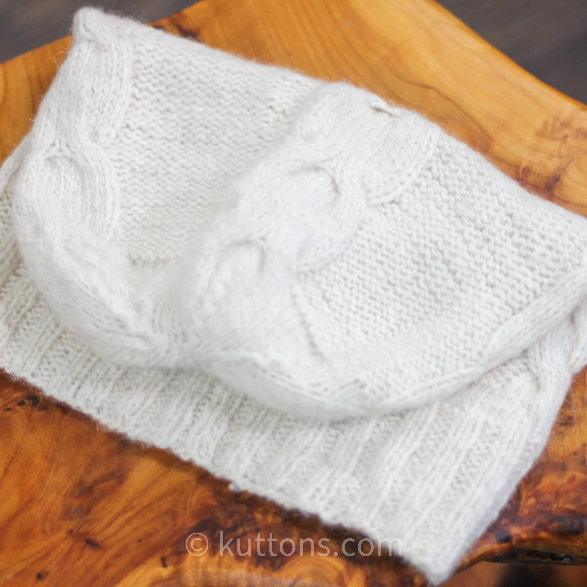 100% Pure Cashmere Beanie - Handknit Pashmina Cashmere Hat from Ladakh Himalayas | Cream, Unisex