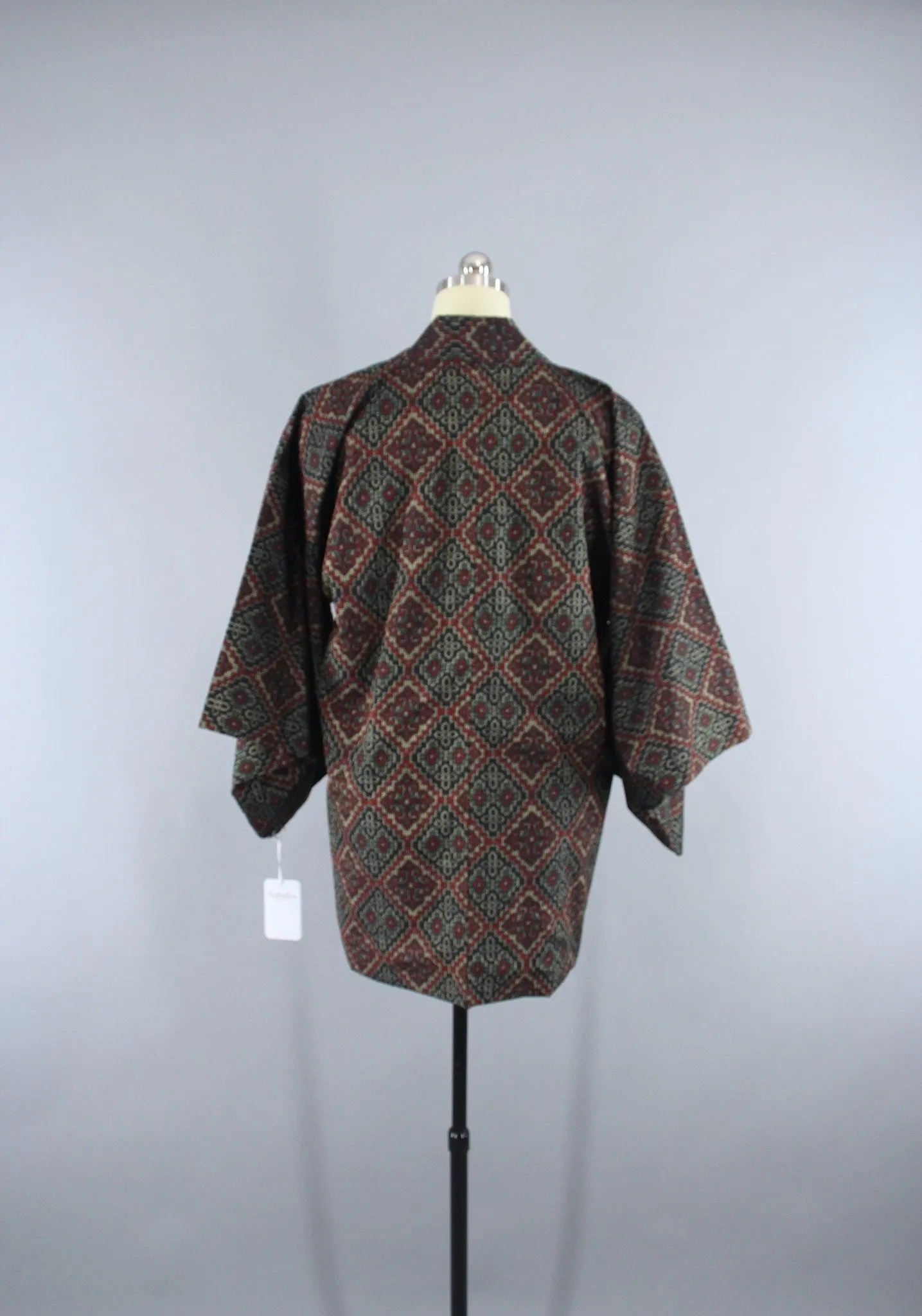 1970s Vintage Haori Kimono Jacket in Black & Red Ikat