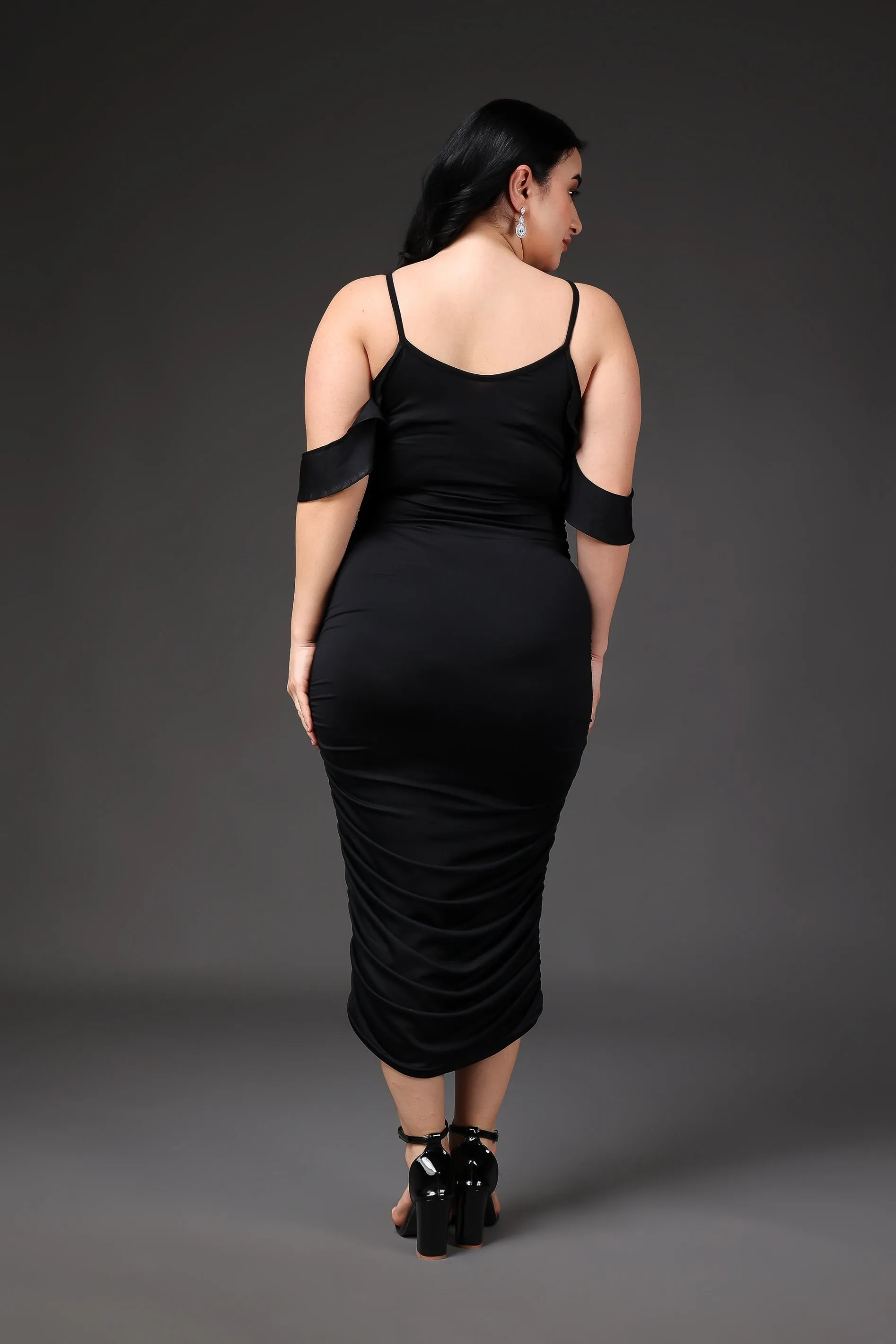 Black Solid Cold Shoulder Bodycon Dress