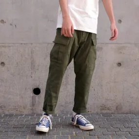 Boysnextdoor Cropped Cargo Chino Pants in Green