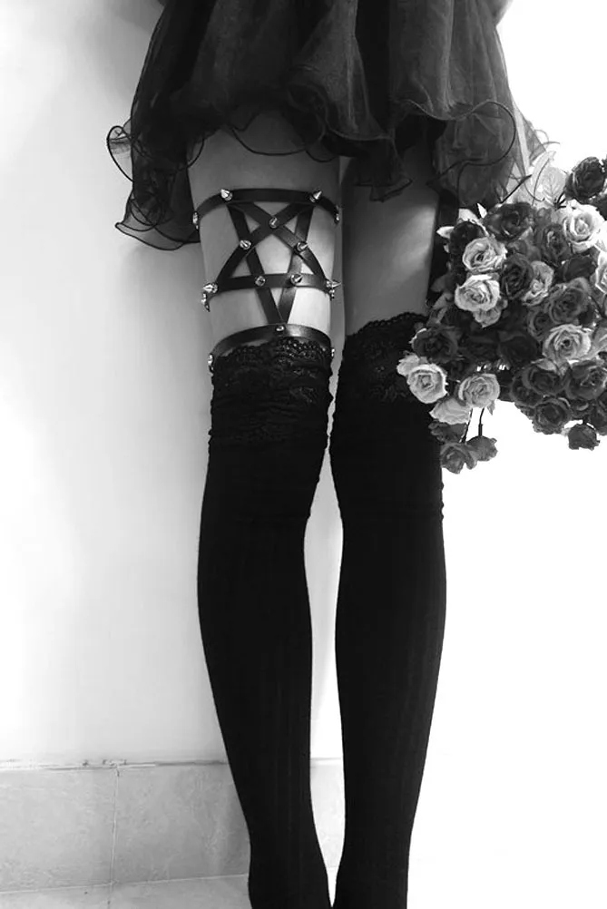 Faux Leather Pentagram Garter