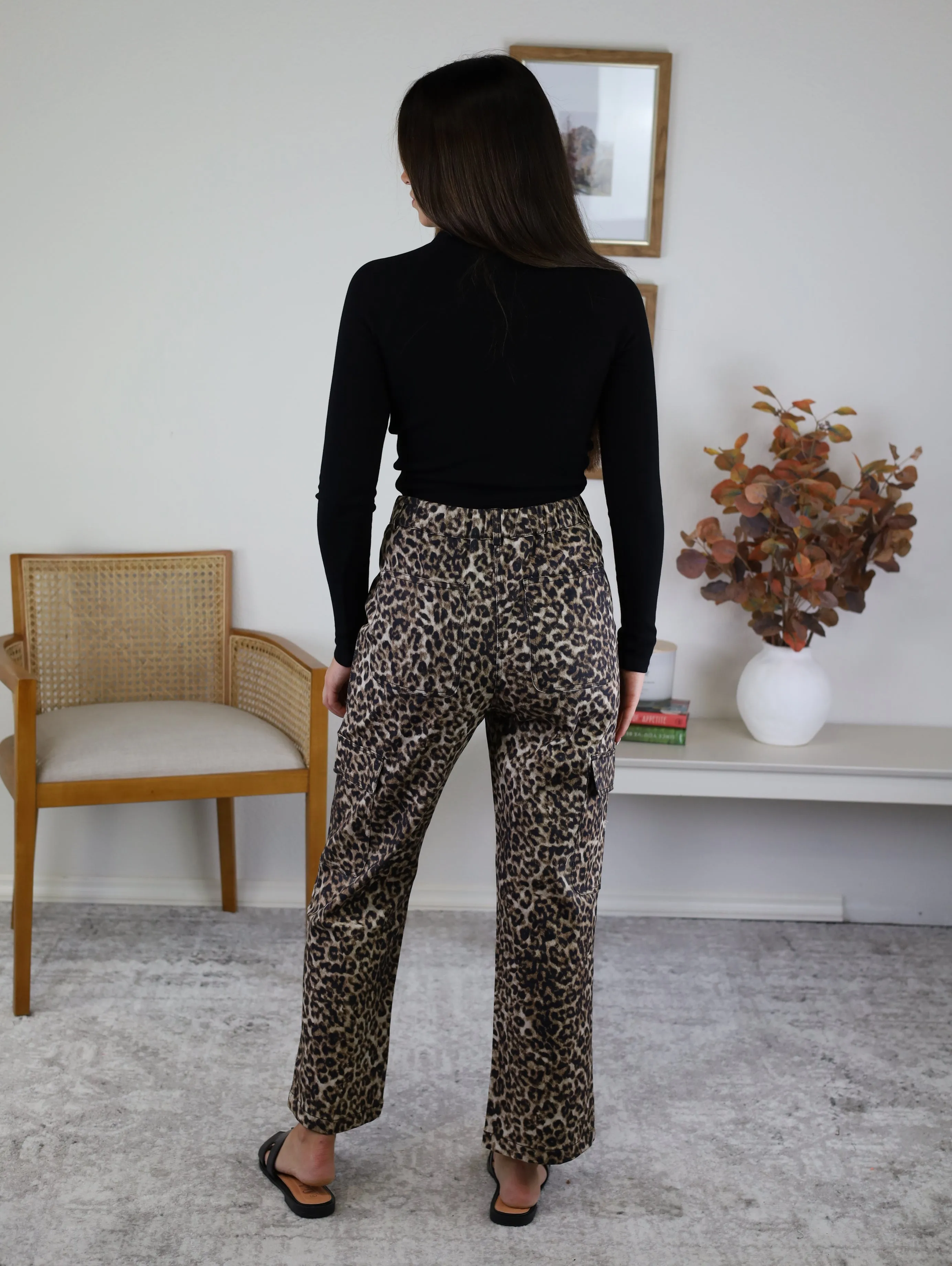 Savanna Cropped Leopard Cargo Pant