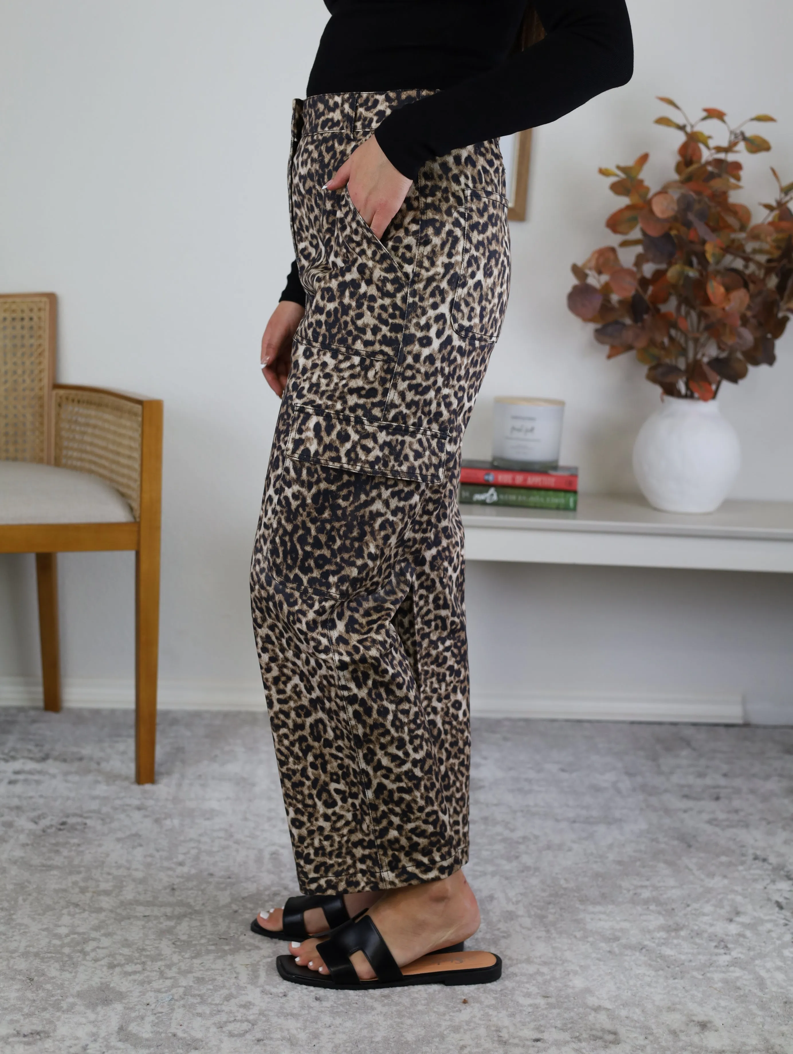 Savanna Cropped Leopard Cargo Pant